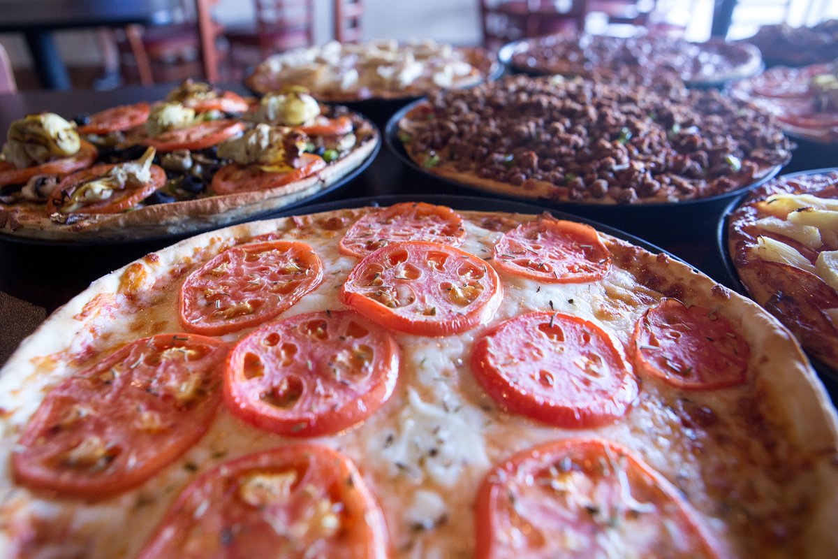 Order online and have pizza delivered OR order online and we will have it ready for you!
*
💻 - popparollos.com
📞 - Valley Mills Dr - 254-776-6776
📞 - Hewitt - 254-227-6434
*
#wacotown #wacopizza #lunch #familydinner #expresslunch #shopwaco #pizza #orderonline
