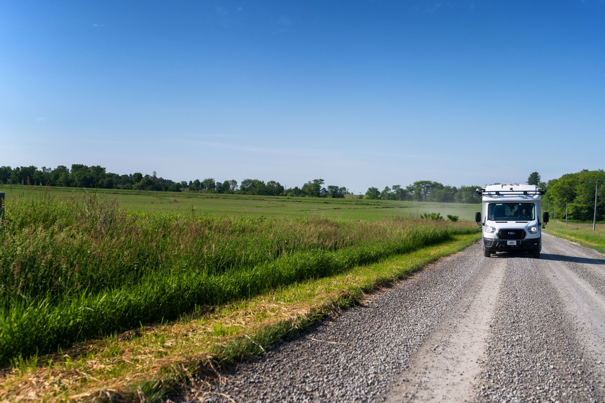 🎶 It’s a beautiful day for a photo shoot … a beautiful day for a photo shoot… with our new #automated shuttle bus!
<a href="/UIowaEngr/">UIowa Engineering</a> #uiowaresearch #mobility