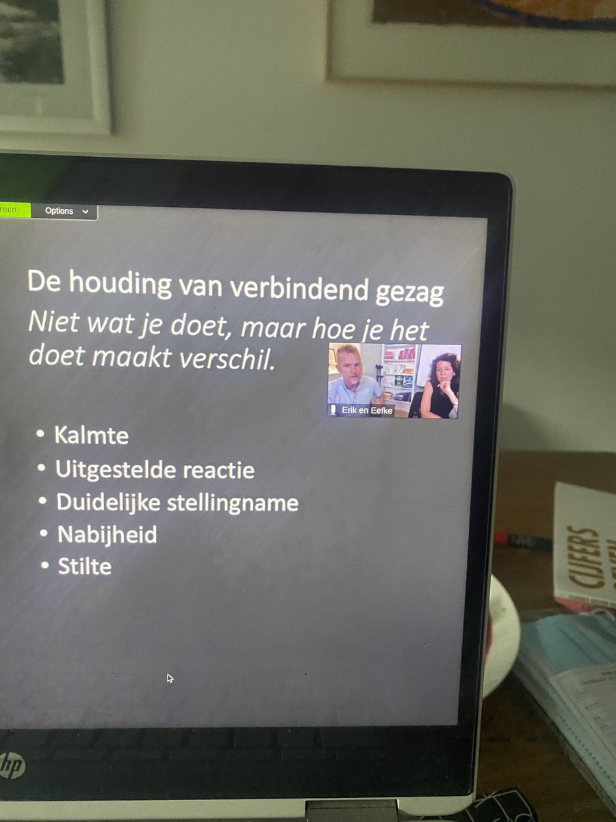 MHeijster's tweet image. Ik hoor iedere keer weer nieuwe dingen bij de presentatie over Verbindend Gezag. En het klopt steeds weer: vasthouden, nabijheid, volhouden, relatie. Blij met deze ouderavond.  #verbindendgezag #kindercampuszuidas @erikfaasen