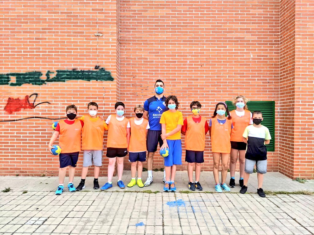 Balonmano

Finalizada la Tecnificación con jugadores del <a href="/atlvalladolid/">Recoletas Atlético Valladolid</a> , desde @deportesdipu y <a href="/Dip_Va/">Diputación de Valladolid</a> agradecemos la participación del <a href="/CBMTudela/">CBM Tudela</a> , <a href="/CBVdC/">Balonmano Viana</a> , <a href="/BMTierraPinares/">Fundacion Bamar BM Tierra De Pinares</a> y Aldeamayor de San Martín y esperamos que haya servido de aliciente y motivación para su Promoción