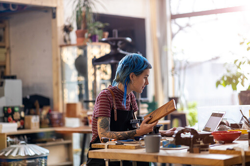 FidellaPlus's tweet photo. Like most small business owners, you're used to handling all business activities yourself. This includes all HR tasks. Check out these tips on how HR can improve your small business: https://t.co/dp7VnfUyz7 https://t.co/euuJd4LH7S https://t.co/7AsVLEDQA4