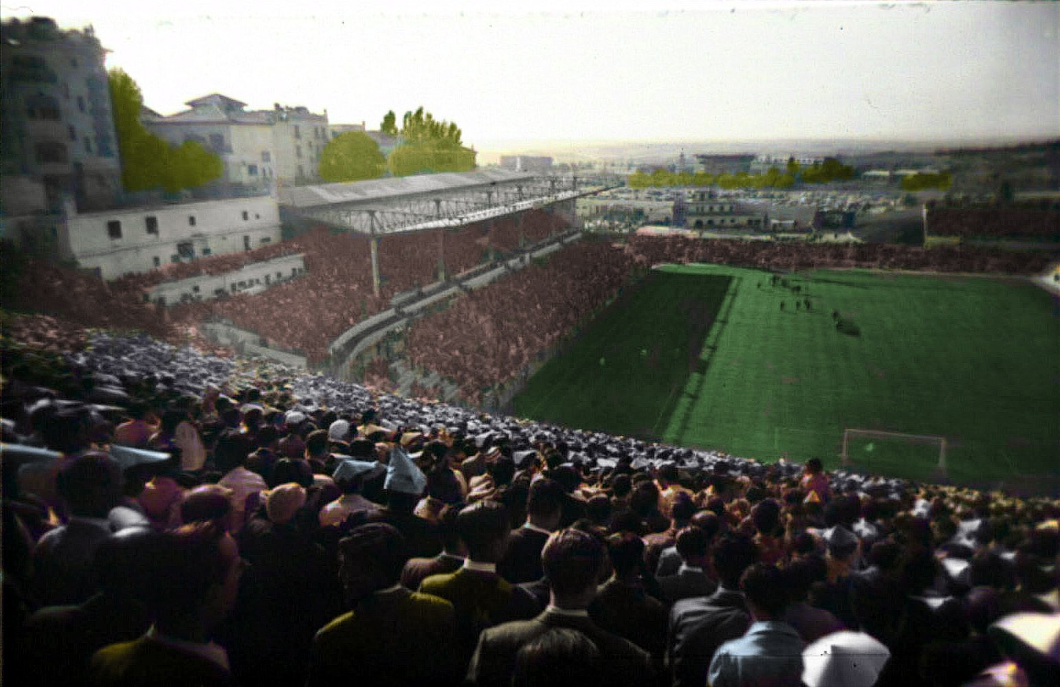 FOTOS HISTORICAS O CHULAS DE FUTBOL - Página 5 E2-zxrIXEAAU4ft?format=jpg&name=large