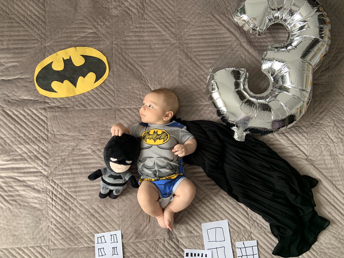 DeaShoshi's tweet photo. Roi the batman here to save the day 🦇#3months of happiness ❤️ https://t.co/1e5a7jLWEY
