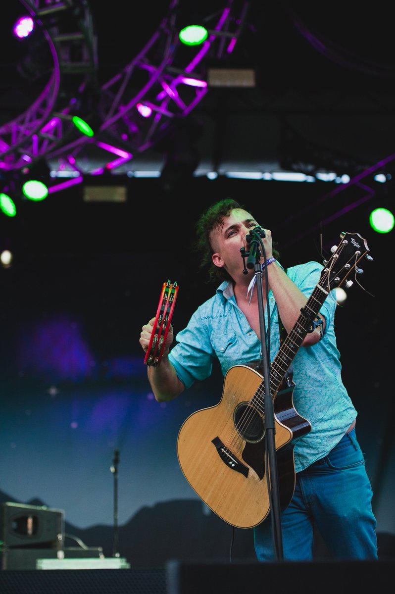 Shake, rattle &amp; roll! Happy #TambourineTuesday 🤝 
#focomusic
📸: <a href="/myPHOCO/">PHOCO</a>