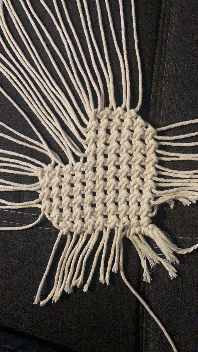 magiclightdolls's tweet image. Habe wieder etwas gebastelt. Ist aber noch nicht ganz fertig. :)
#makramee #heartcoaster #crafting