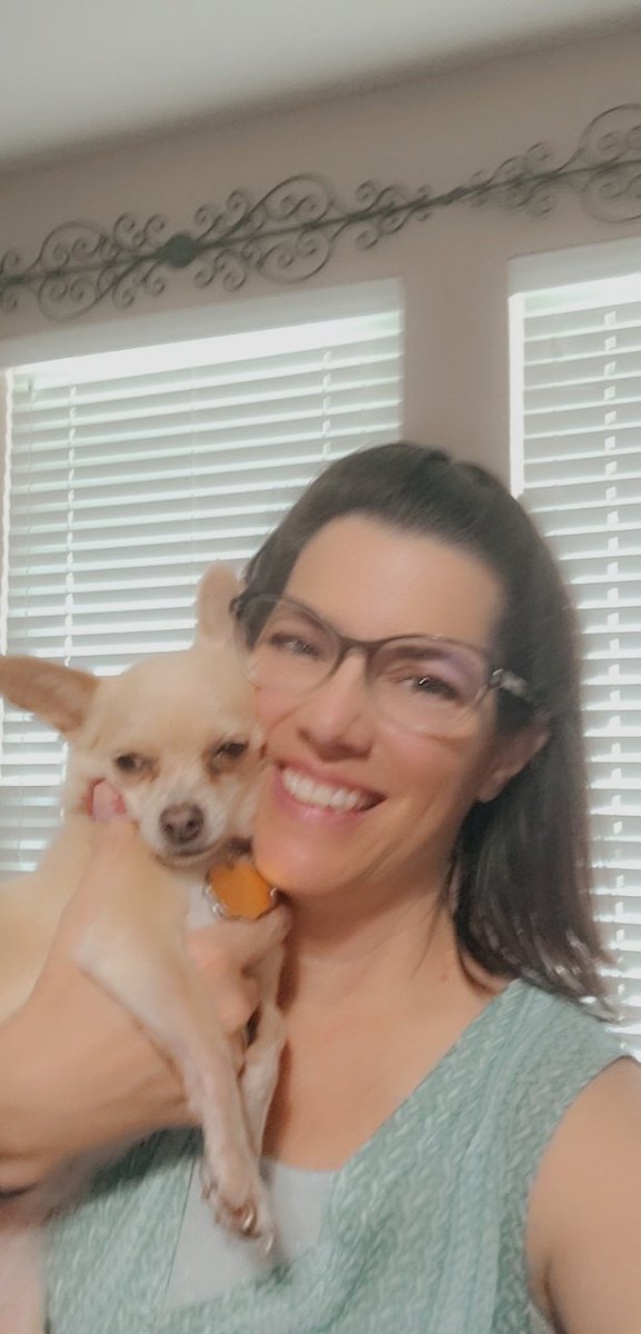 brette_k's tweet photo. @MJEjags Pet Selfie!  #mjesummer21 #mjekinder #lovemydoggy https://t.co/2R4jQeYI1l