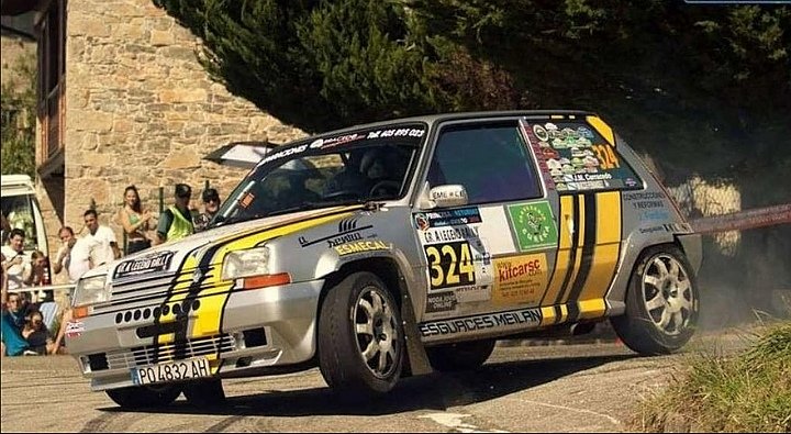cambioderasante's tweet photo. Comenzamos con la foto de mi perfil, de Don Javier Martínez Carracedo, maestro y figura. https://t.co/use5LdTcNh