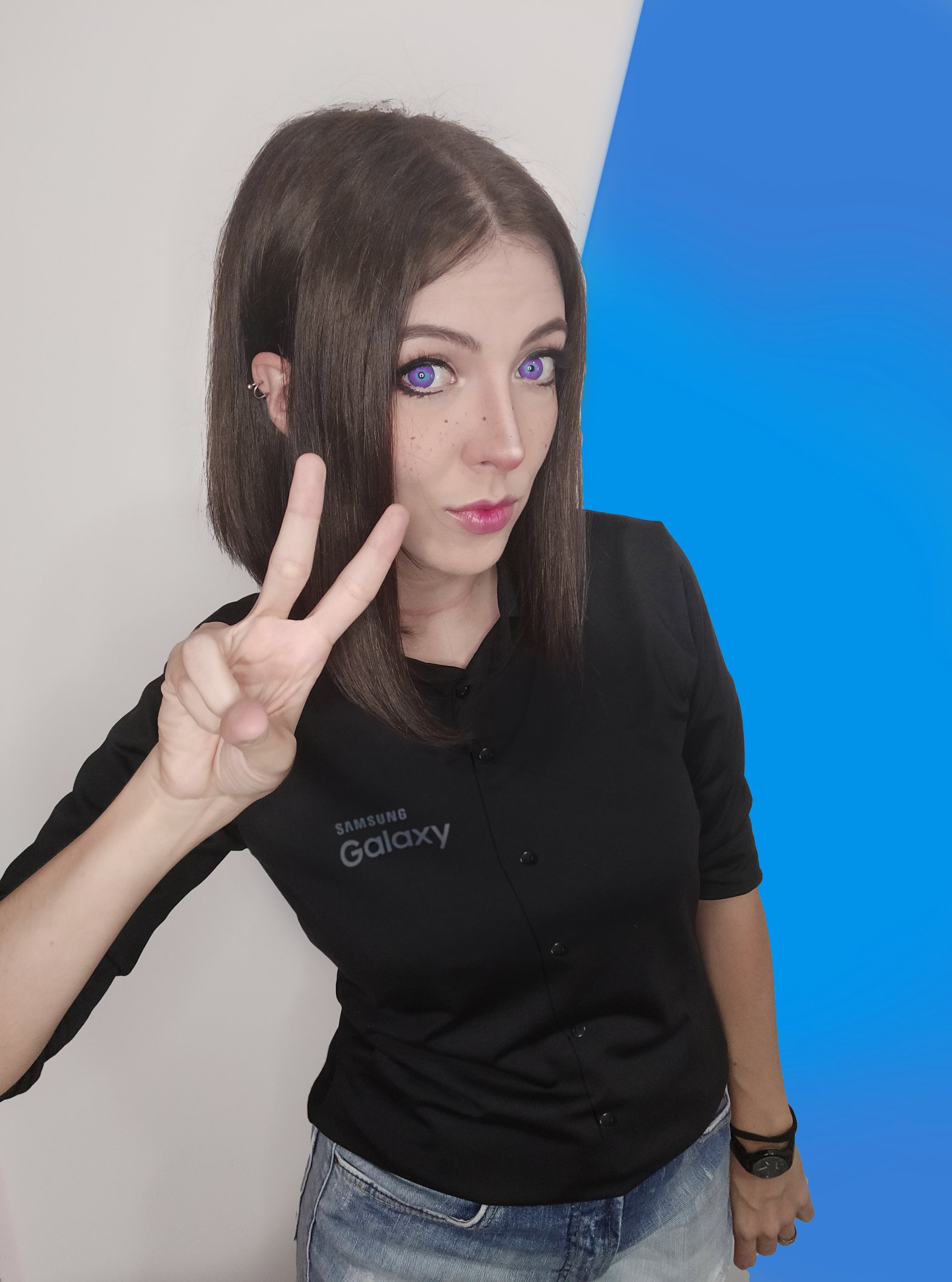 Buba 🐿️ twitch.tv/bubaspinola on X: Costest da Sam a assistente virtual  da Samsung! @SamAssistente ✨📱 Achei ela muito fofa e o cabelo tava  parecido com meu 😍 Oq acharam?? @SamsungBrasil  /