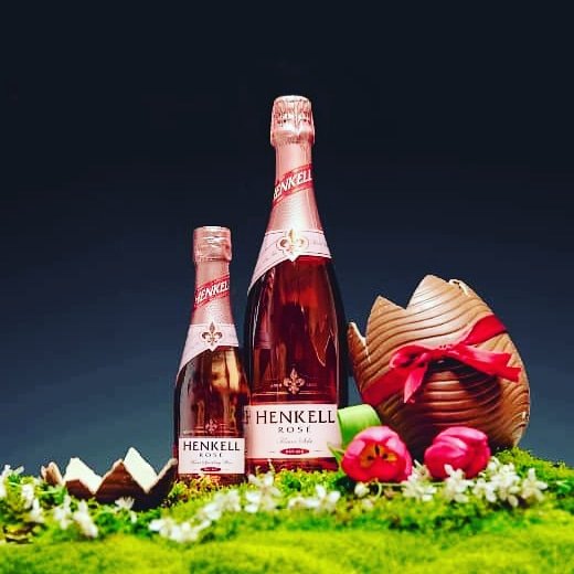 GroupHenkell's tweet photo. New Month,
New Energy, 
New Vibes, 
New levels.
June is here!
June will be Juicy!

#henkellgroup
#winetime
#newmonthvibes
#june
#wine https://t.co/MsSwI0obn0