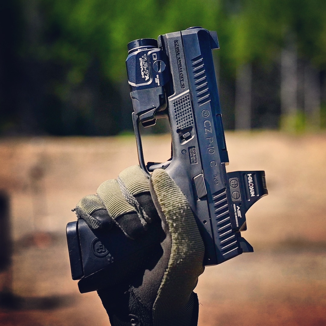 tacticoolgf's tweet photo. Testing a new optic for y'all. Video to follow soon.
#cz #p10c #czechnology #holosun https://t.co/HeSxqpbmc8