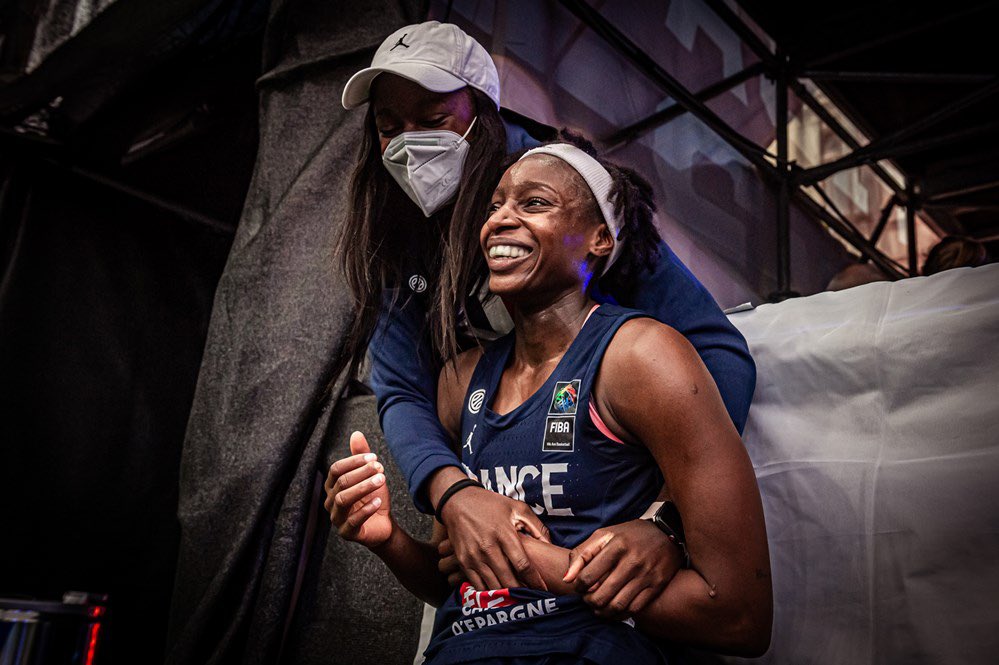 marie_mane's tweet photo. TOKYO 2021 ✈️🇯🇵🔥😍 
Congrats to my squad, you are amazing!! 🙌🏾
The best is yet to come!! 🤩🙏🏾
MERCI À TOUS!! ON EST ENSEMBLE!! 🇫🇷🤝
#JustTheBeginning https://t.co/9gA6HelItC