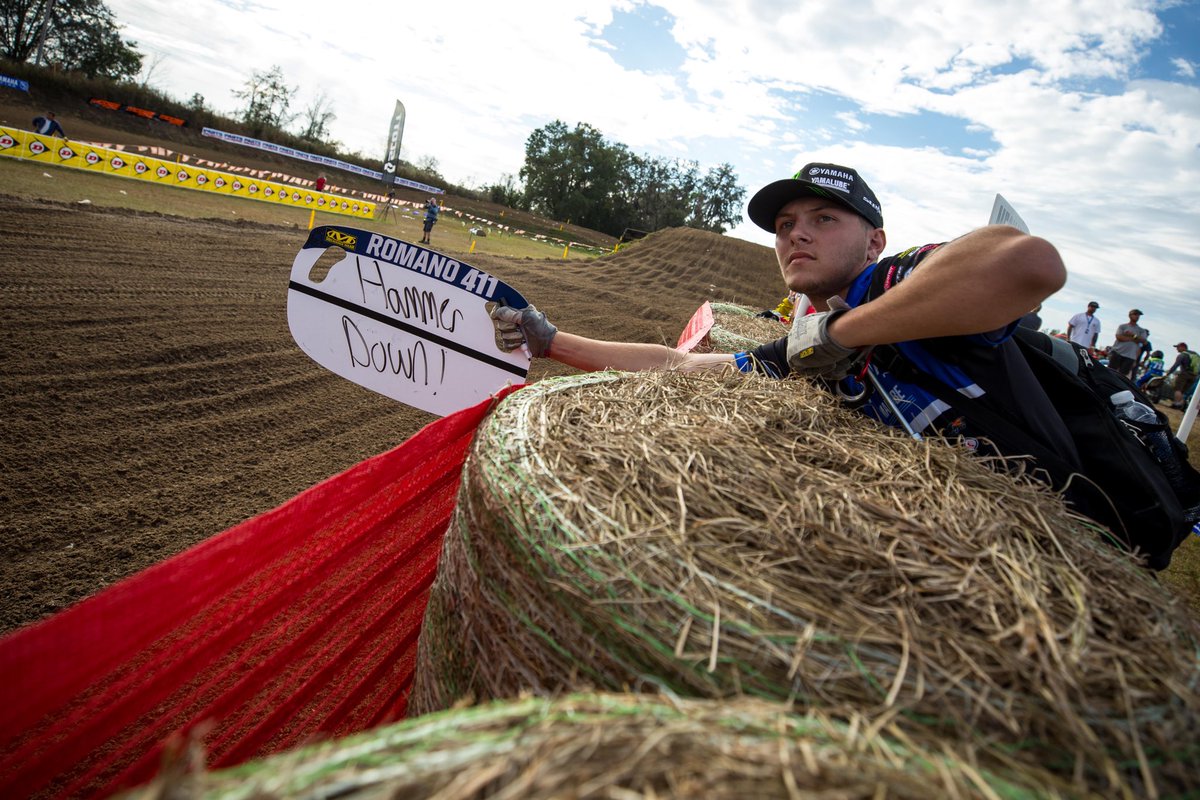 🔨 ⬇️ This Weekend #RoadToLorettas Gates Open Thursday 3pm 👊