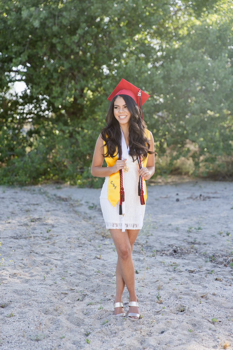 sandyfamill's tweet photo. Congratulations you did it‼️@ChapmanAdmit here she comes @bellagsandy https://t.co/42ZoSEMzxn