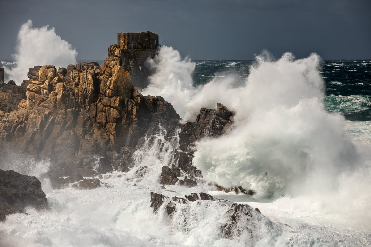 Furie des eaux à la pointe du Creac'h #Ouessant #Bretagne #MagnifiqueBretagne #Brittany #Photography