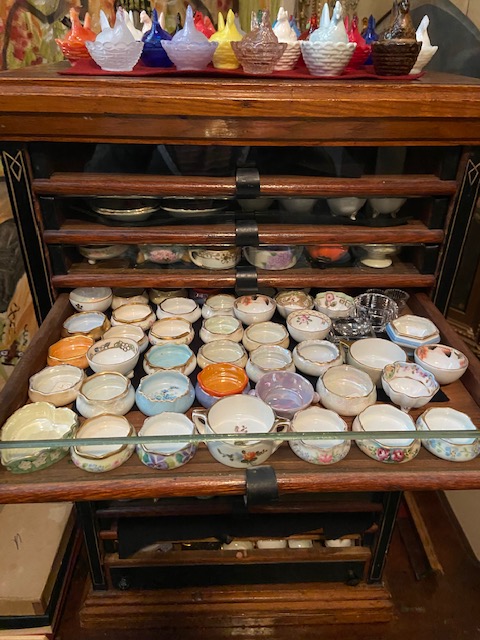 historicpalmyra's tweet photo. Now on display at the Historic Museum! 
"Open Salts" Collection
Open salts were used before table salt was treated or mixed with moisture absorbing agents in the early 1900's. This collection belonged to Ruby Shilling Manktelow.
Our museums are open Tues- Sat 10:30-4:00. https://t.co/uiC7pHVPU4