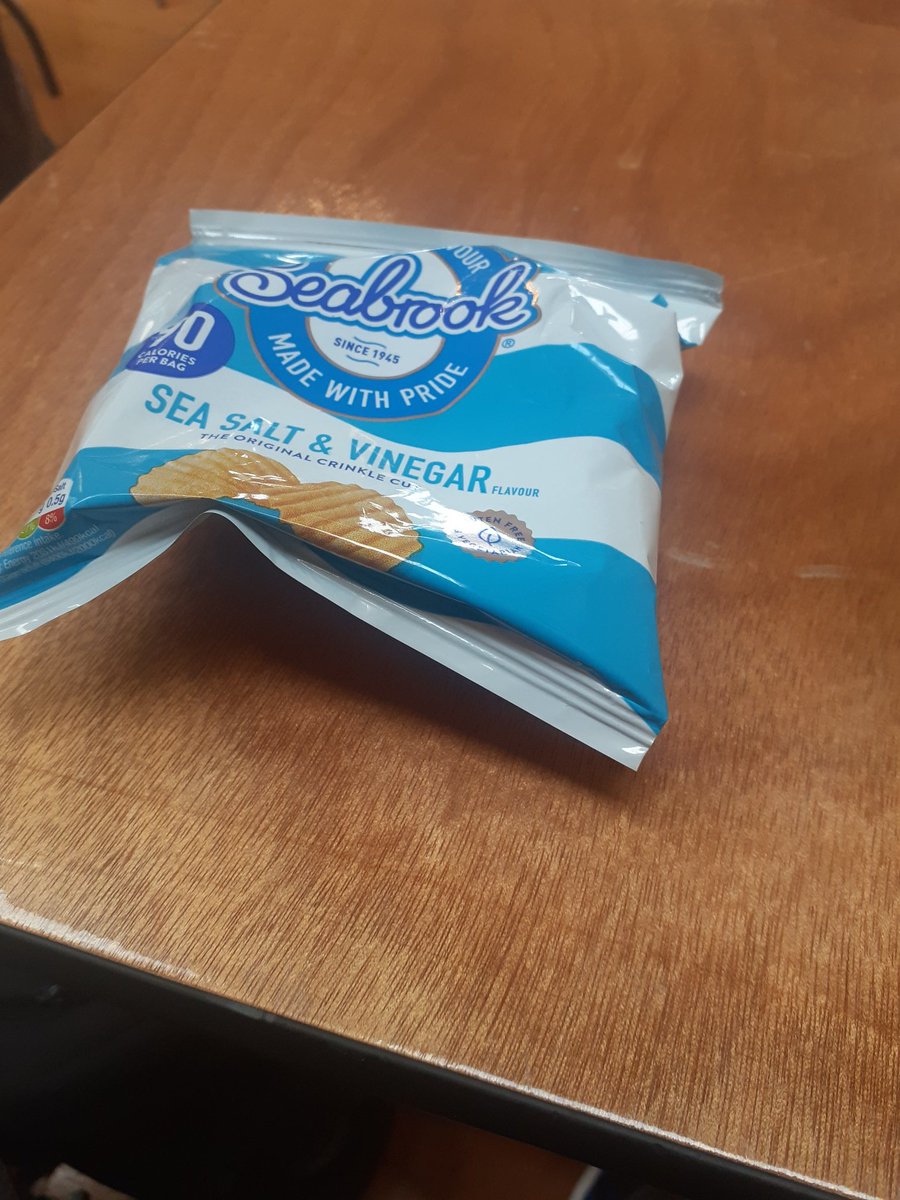 jon_rumley's tweet photo. 1st in the blood donation session, 1st to the crisps and biccies table, Not first to leave 😂💉🩸❤ Great service at Port Sunlight as always by the brilliant NHS 😀👏👏👏@GiveBloodNHS @NHSMillion #Number66 https://t.co/jD1BdHrlUb