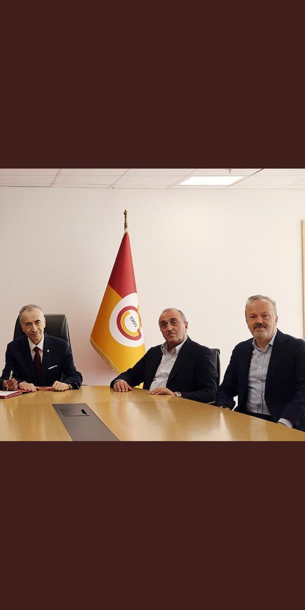 Sayısız skandallarınızdan ve entrikalarınızdan, kendi çıkarlarınız için Galatasaray'ımızı kullanmanızdan, Fatih Hocamızı her fırsatta sırtından hançerlemenizden BIKTIK, görevde olduğunuz sürece yaptığınız hainliklerden dolayı İHRAÇ EDİLMELİSİNİZ #MevcutYönetimGSdüşmanıdır