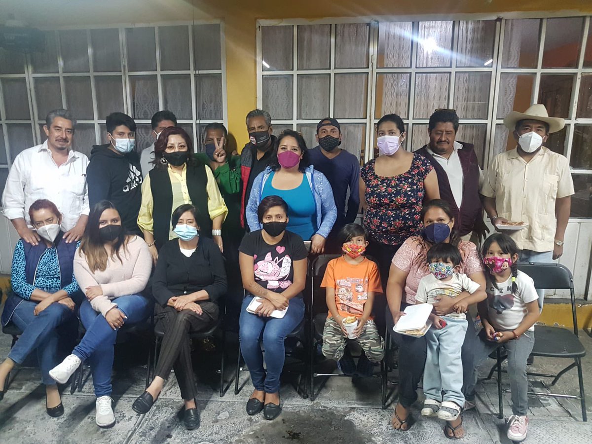 CiriloSalasH's tweet photo. Las causas se viven, se luchan y se comparten desde todas las trincheras. Seguimos haciendo comunidad, con la #FuerzaDelProgreso
#JuntosLoLogramos
#DeEstaSalimosJuntos
#ElProfeCirilo
#VotaRSP https://t.co/XB93mrd6Dv