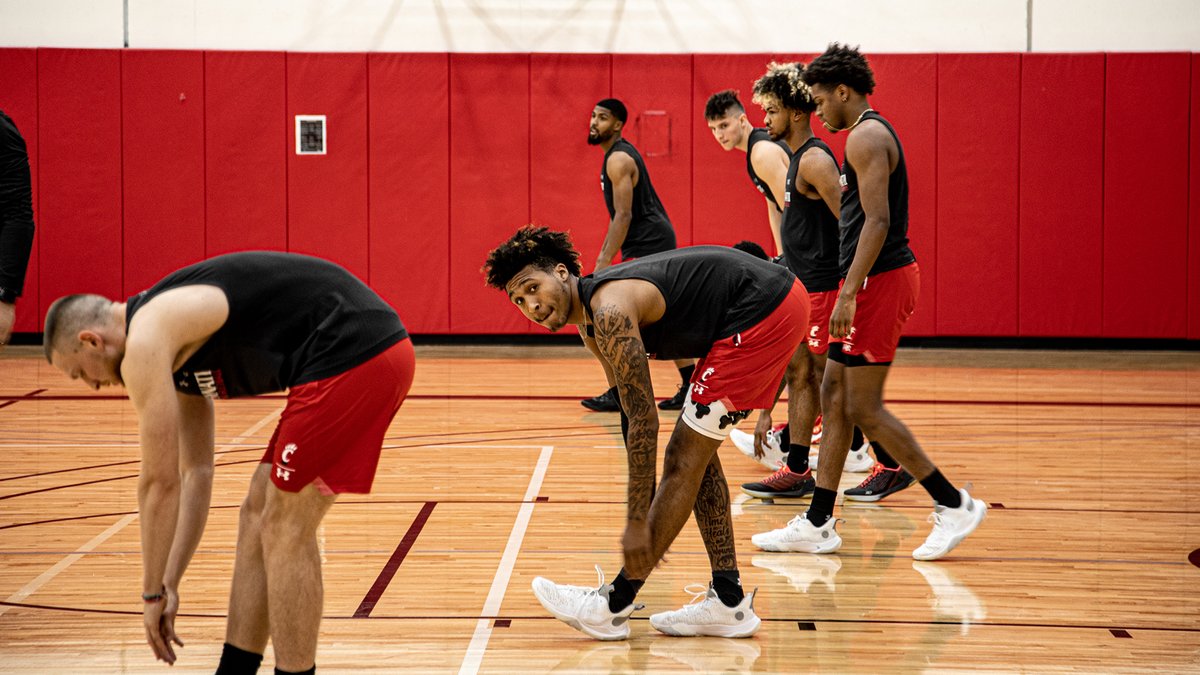 Cincinnati Men’s Hoops on Twitter "Day 1. Fired up.NNBearcats…