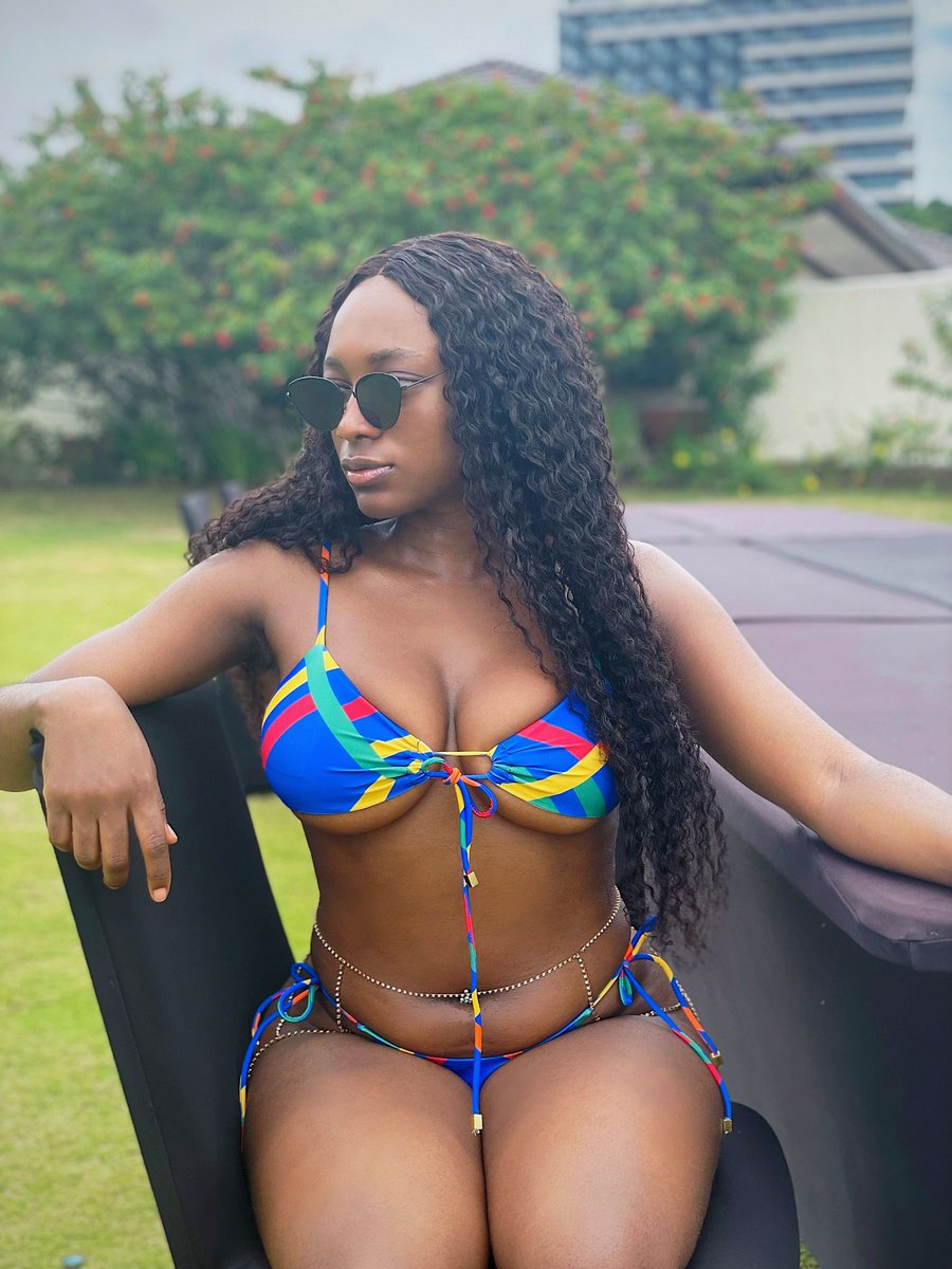 milli_cent_'s tweet photo. Fupa season https://t.co/FrnIYdsu3G