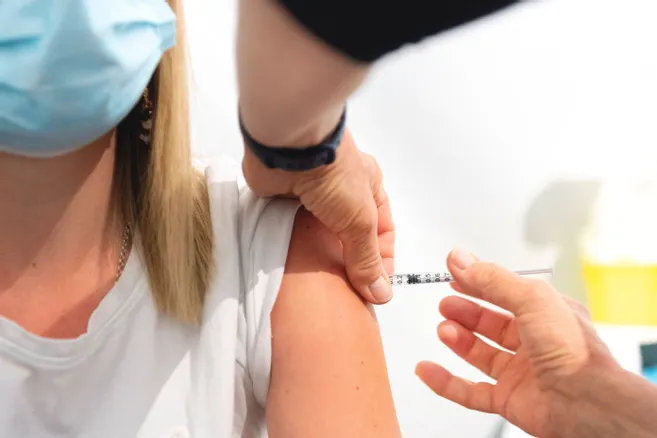 Montagne_Vichy's tweet photo. #Santé La vaccination contre le #COVID19 possible sans rendez-vous mercredi 2 et jeudi 3 juin à la Maison des associations à #Vichy (#Allier) https://t.co/6Kwikswp5l https://t.co/J0mOkDeUME