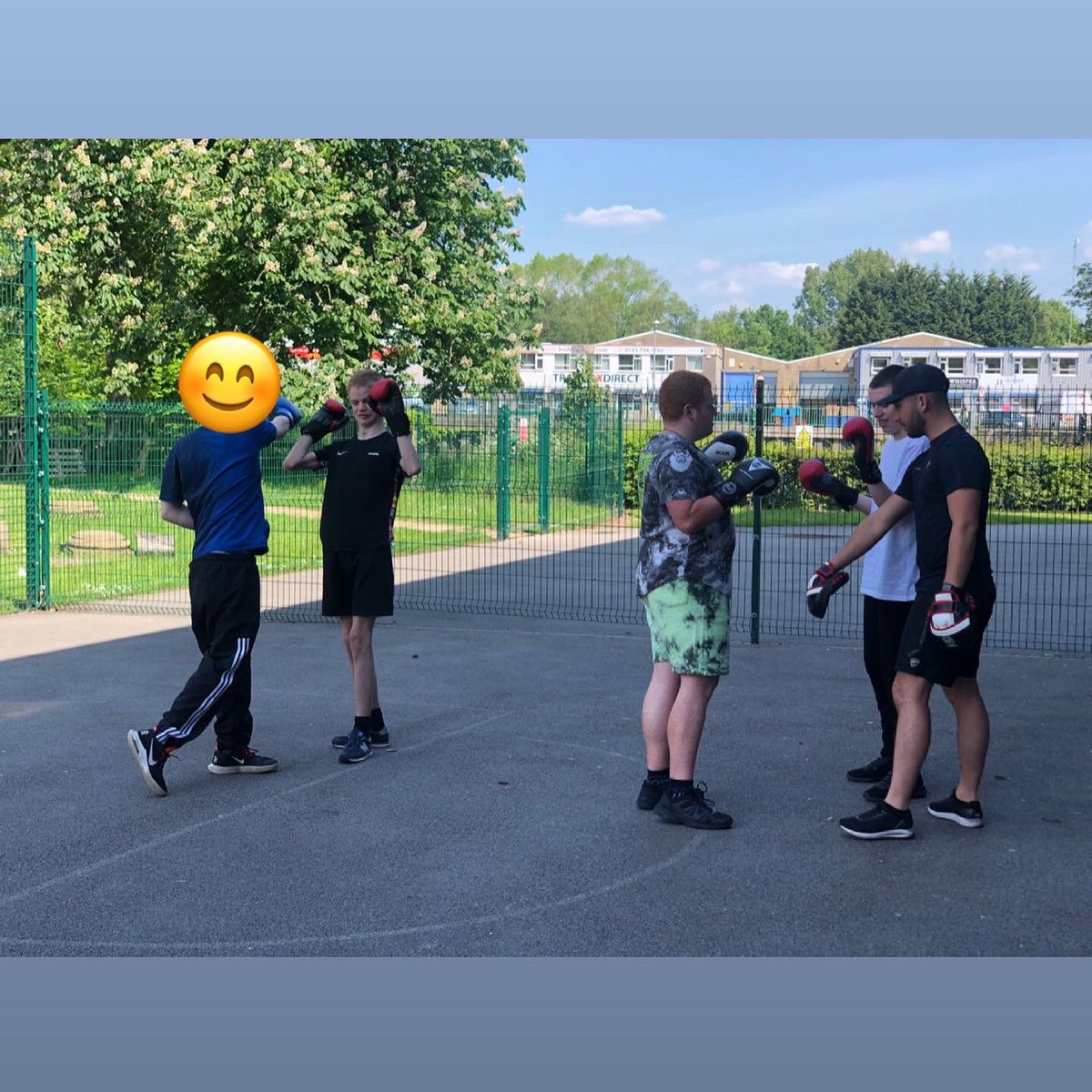 YoucanYouth's tweet photo. Great boxercise session with Danny @maverickstarstrust to kick of half term! โ๏ธ๐ฅ #youcancommunityclub #salford #disabilityyouthclub #disabilityinclusion #disabilitysport #disabilityboxing #boxing @salfordcvs @salfordyouth1 https://t.co/INQSIPVyJN