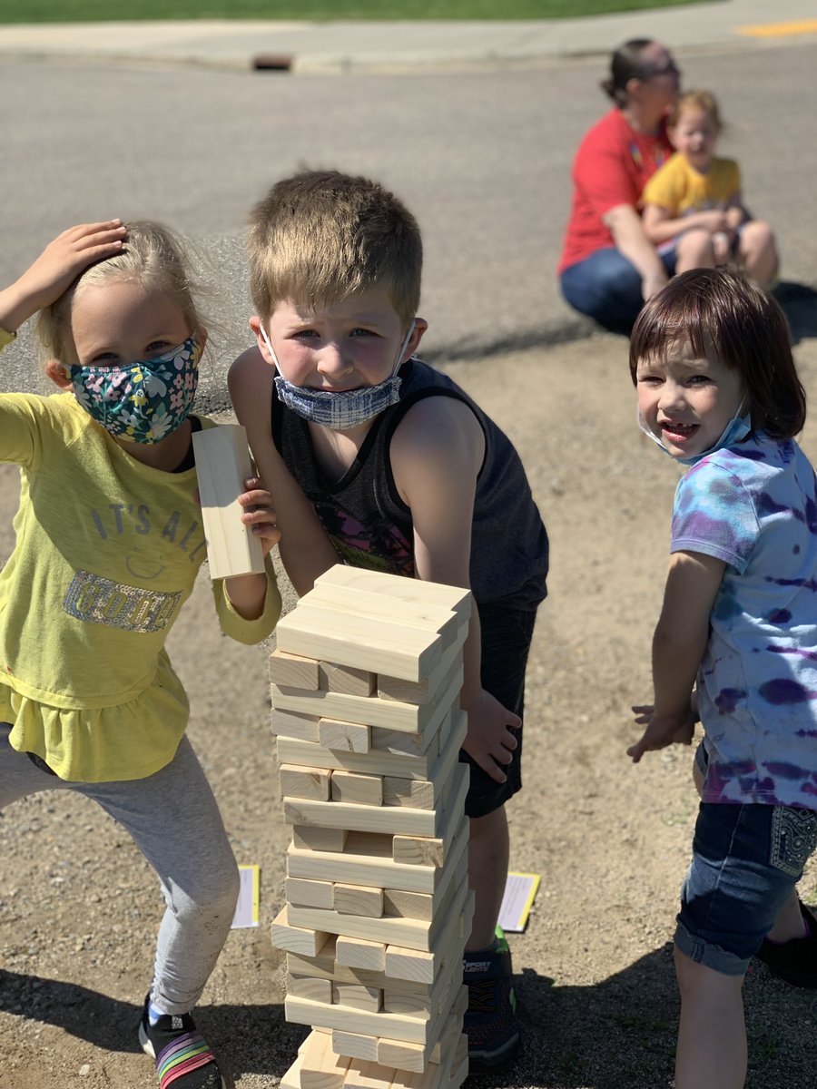 music_aes's tweet photo. Students @altoonaes are having a blast with Field Day!! https://t.co/SbEfBc32tN