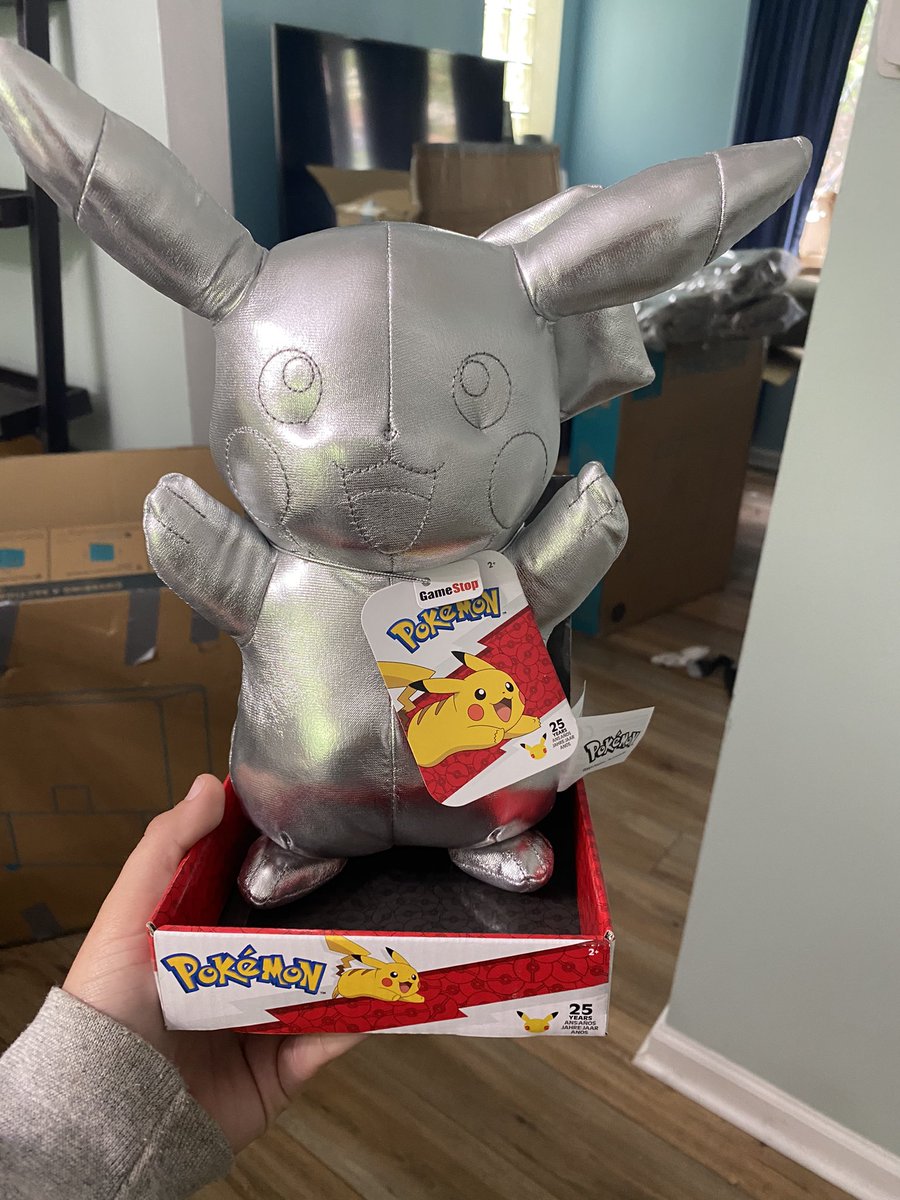shelbae176's tweet photo. @Aaron_Margolin alright so I got my pre order one but when do the others release? https://t.co/8Zpl3l5jnh
