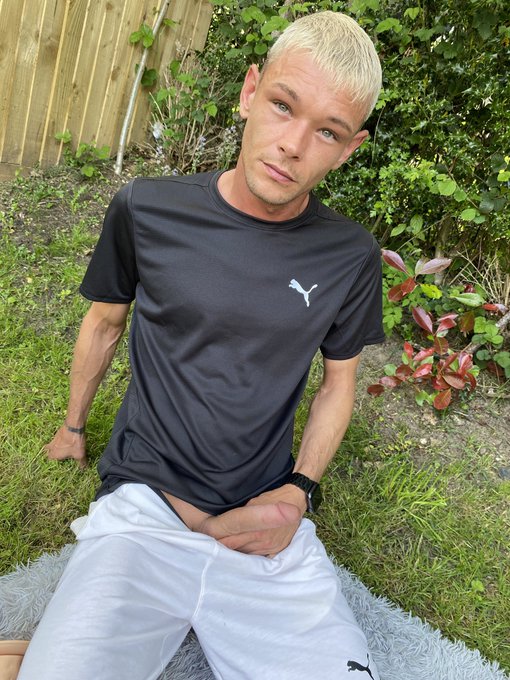 Who wants it? ? https://t.co/G2RTj6TiFg