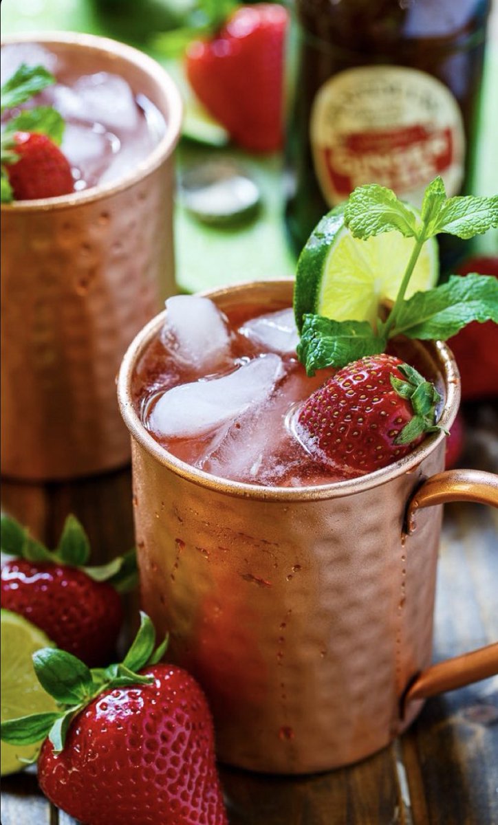 StirMixxalot's tweet photo. #MondayThoughts #MoscowMuleMondays
#StrawberryMoscowMule
#JustASip🥃 https://t.co/v3FTocYB9W