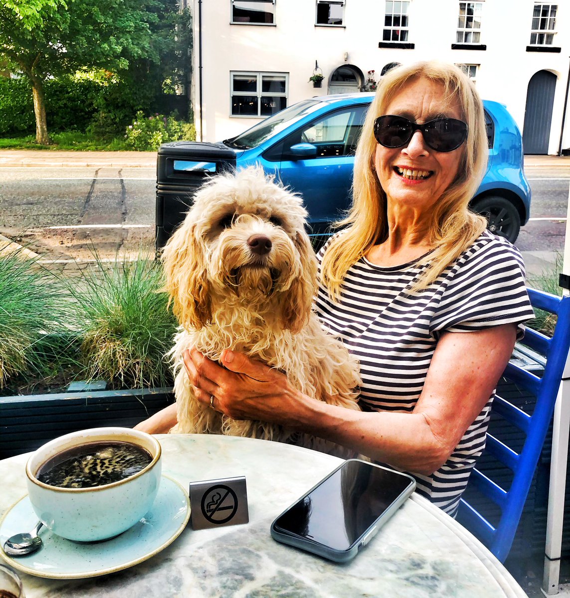 Out for a stroll....Martha’s debut at <a href="/Riddling_Rack/">Riddling Rack</a> for a slice of the #newtonlewillows #cafesociety 😬