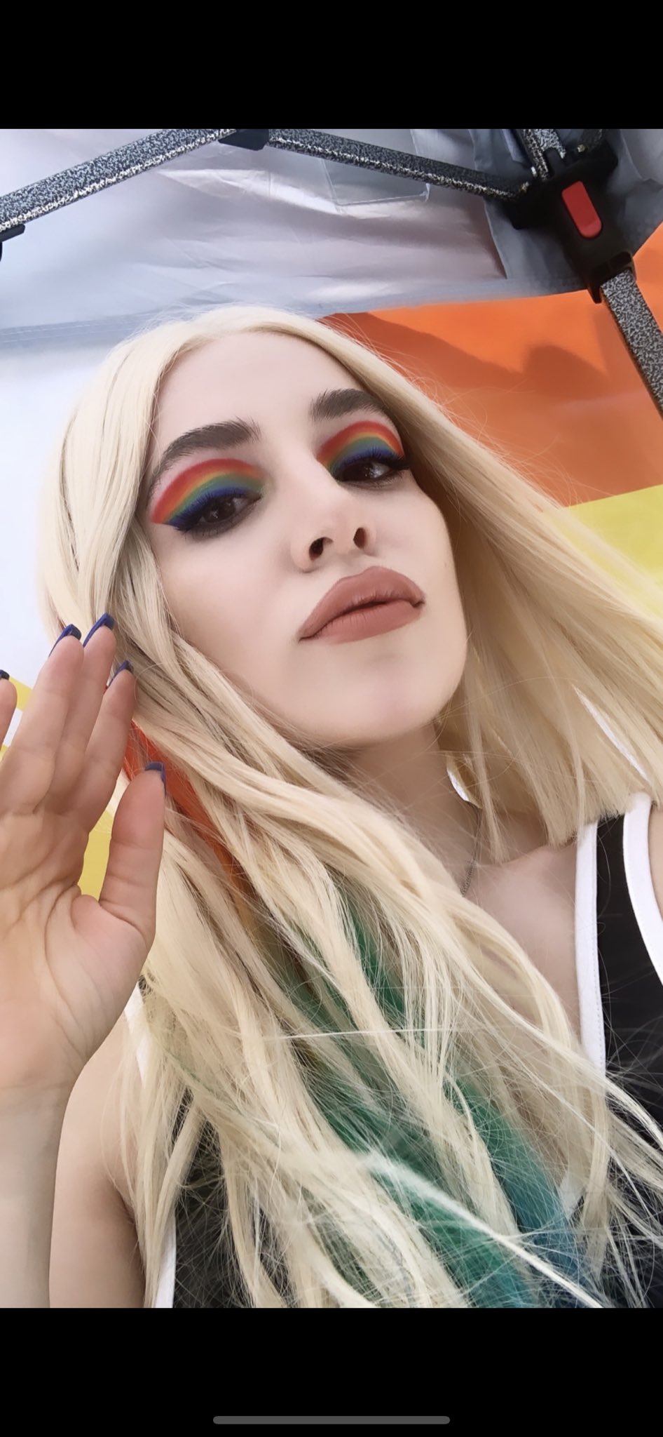 E20W5IsUUAM7Zv-?format=jpg&name=large