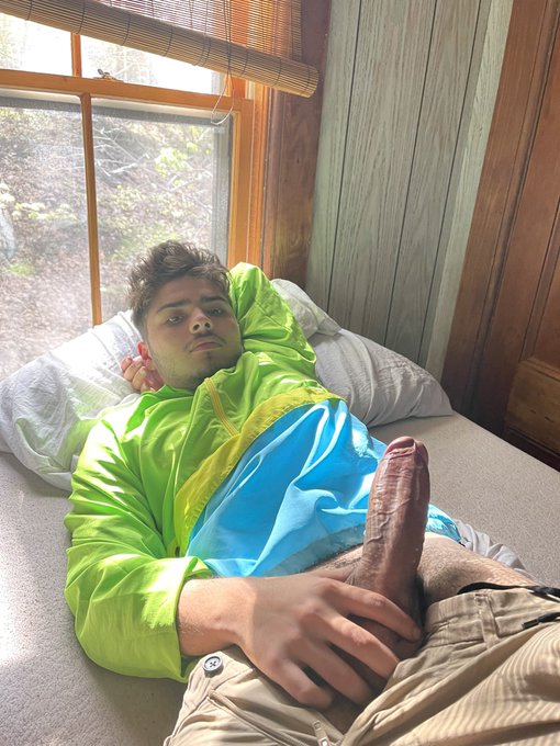 NGL my dick big 💯  ⚠️$5 sale on: https://t.co/KgJZTEWmBH https://t.co/SvhjZGIxjh