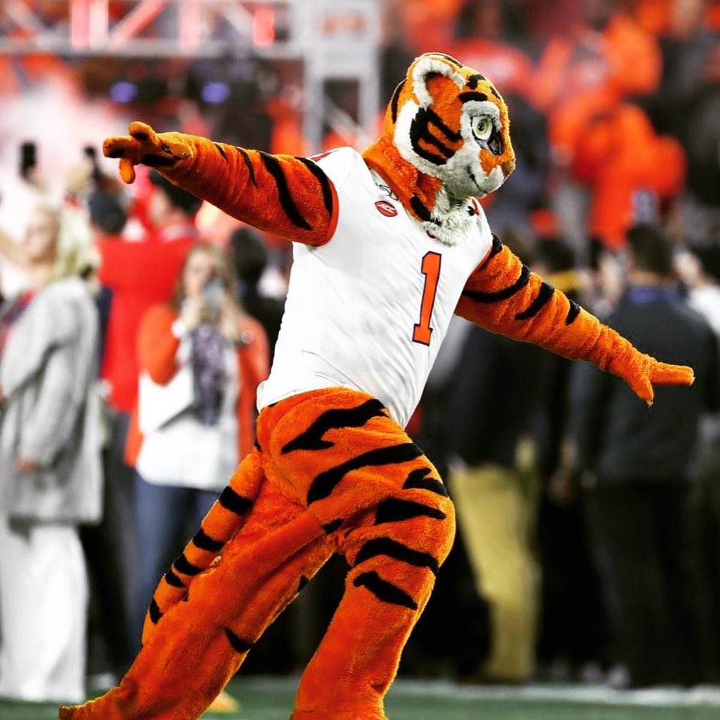 #Allin ... Blessed to receive an offer from the University of Clemson!!Go Tigers!!🐅