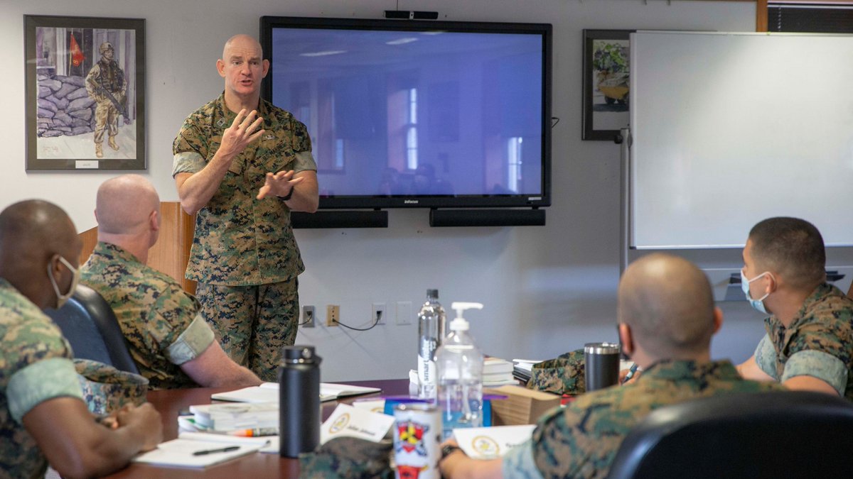 воспитание военнослужащих. Army education. Electro warfare. Military education. Military education.