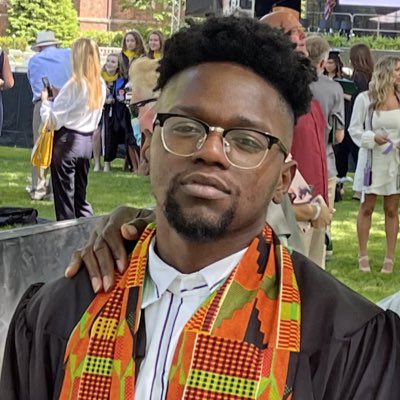 Deebo_55's tweet image. Got my B.S.N last week ✅ RN soon to come‼️📈🤑