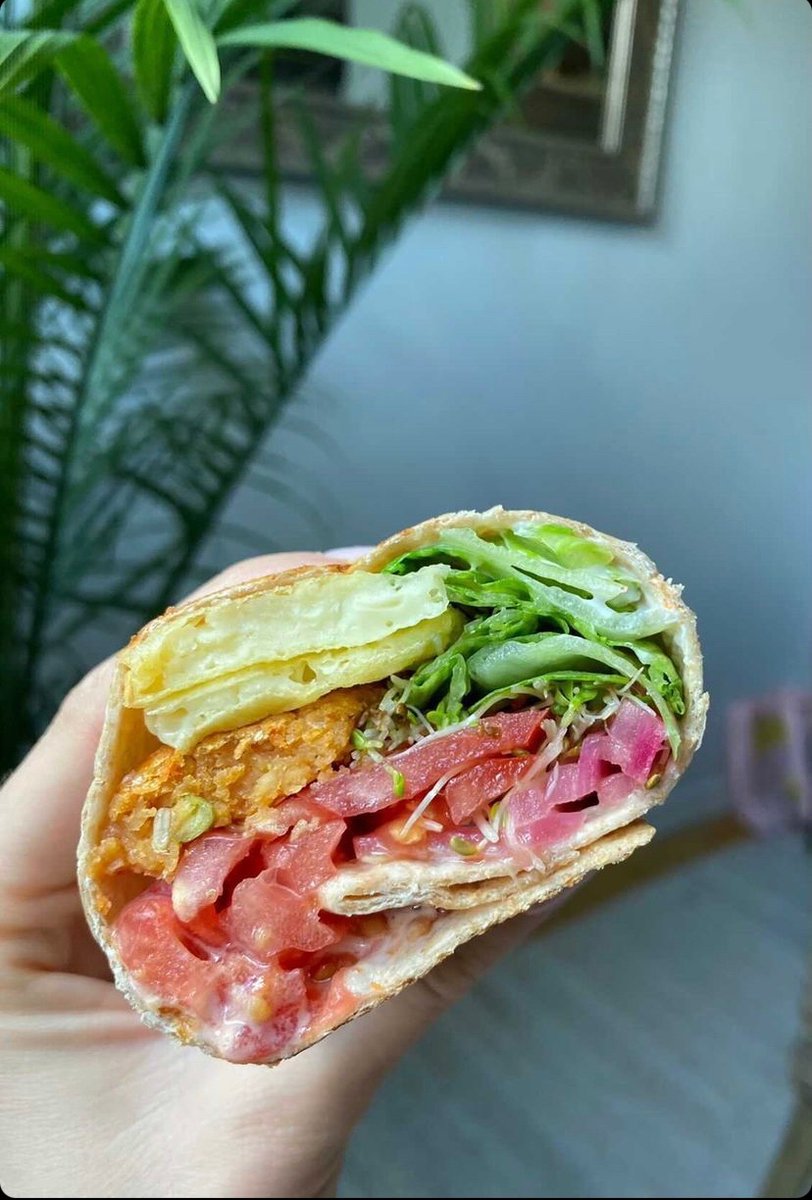 The ultimate plant-based wrap from @jeigebeauty using our Original Veggie Patty, Just Egg, tomato, iceberg lettuce, alfalfa sprouts, pickled onion, vegenaise, habenaro &amp; salt + pepper to finish! 🌯

Smash or pass? 😄⤵️
