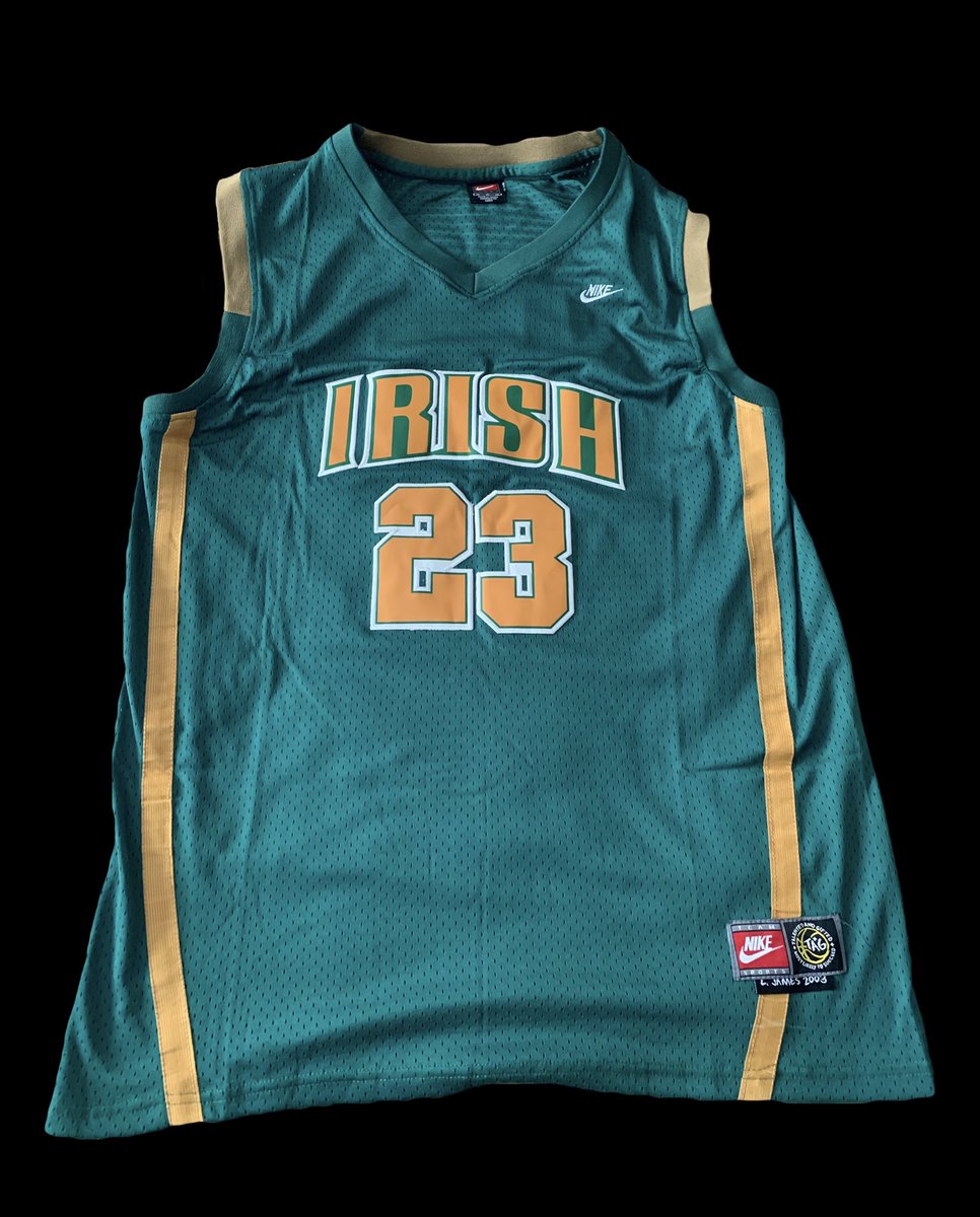 LakeShowYo tweet media