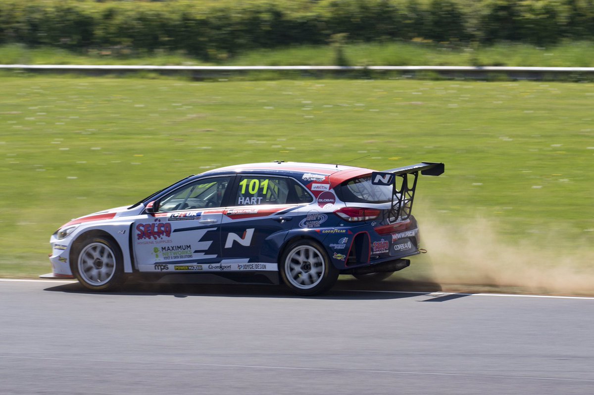 jinxs67's tweet photo. Bit of fun yesterday watching the racing 

#CastleCombeRacing https://t.co/PWikxdQvdX