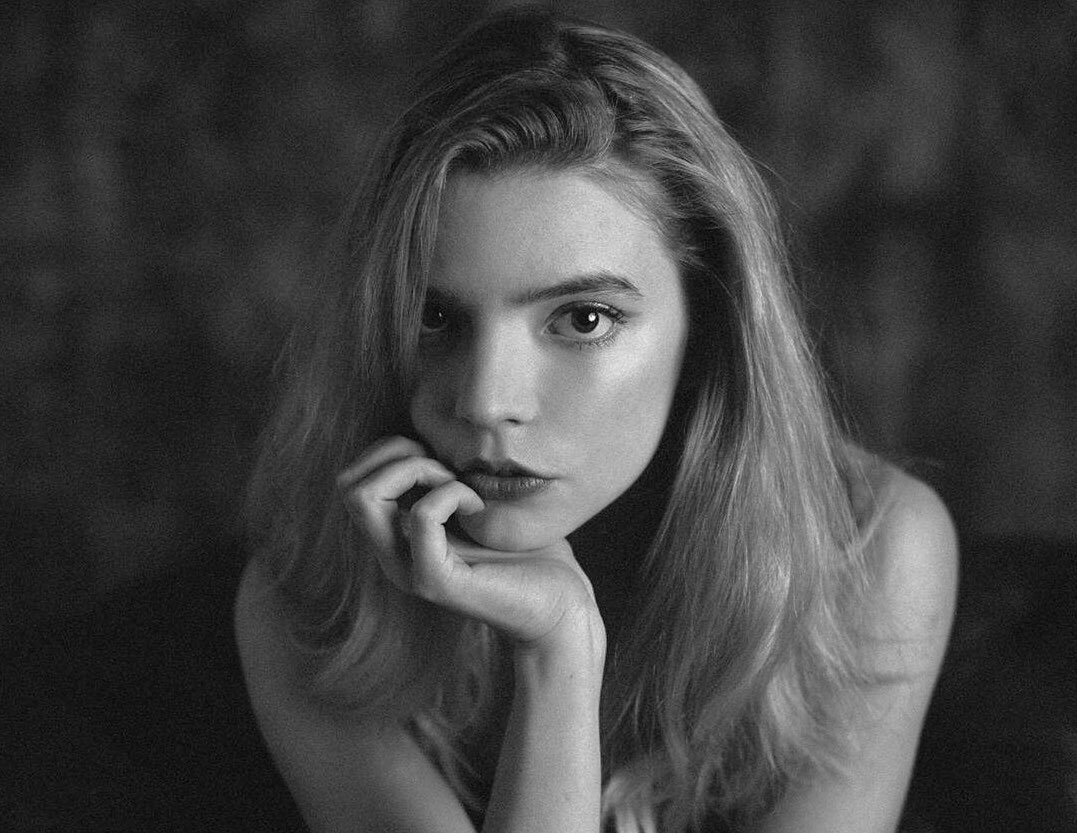badpostmargots's tweet photo. taylor swift will star alongside margot robbie and anya taylor-joy in david o. russell’s upcoming movie https://t.co/llVPYBNTha
