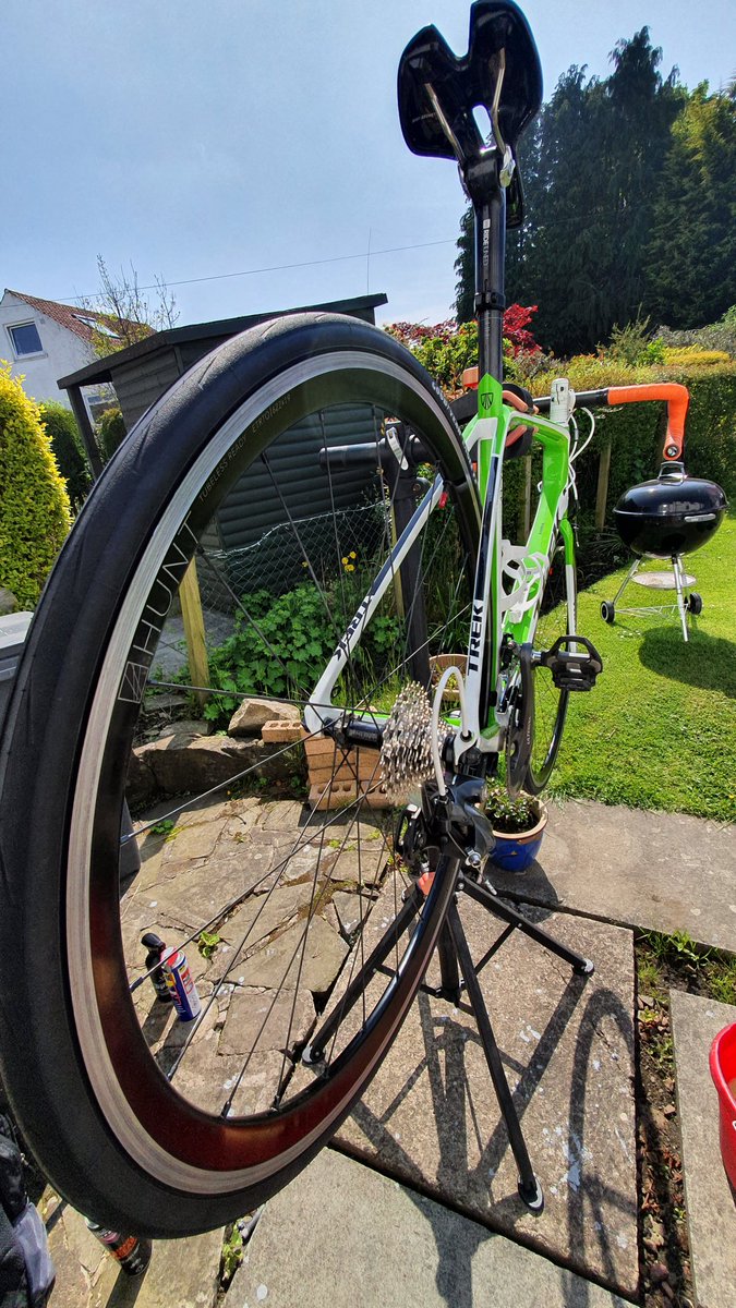 DEVTHEDEVDEV's tweet photo. This year's @TrekBikes build is a pair of #tubeless @goodyear #eagleF1 tyres on a @HuntBikeWheels #aerowide wheelset. Chucked on a @Bontrager #duotrap too for good measure. Can't wait to get out and about 🚴☀️🚴☀️🚴☀️ https://t.co/6TXqcUbuTt
