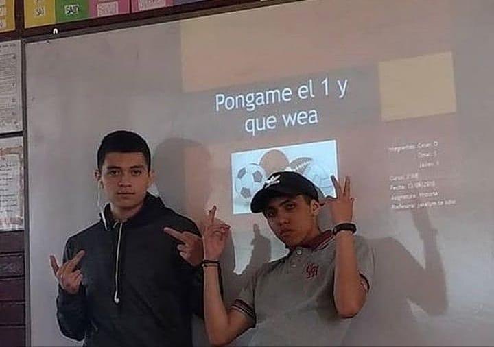 E20gKAoXEAIA2c7.jpg