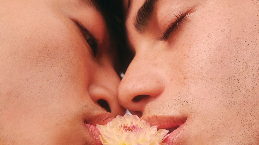 lelo_official's tweet photo. Happy Pride Month, everyone! Stay true to yourselves, and keep on loving in the free world! ❤️ 🧡 💛 💚 💙 💜 
#PrideMonth2021 #loveislove #lovewins https://t.co/vuxMrHIK9H