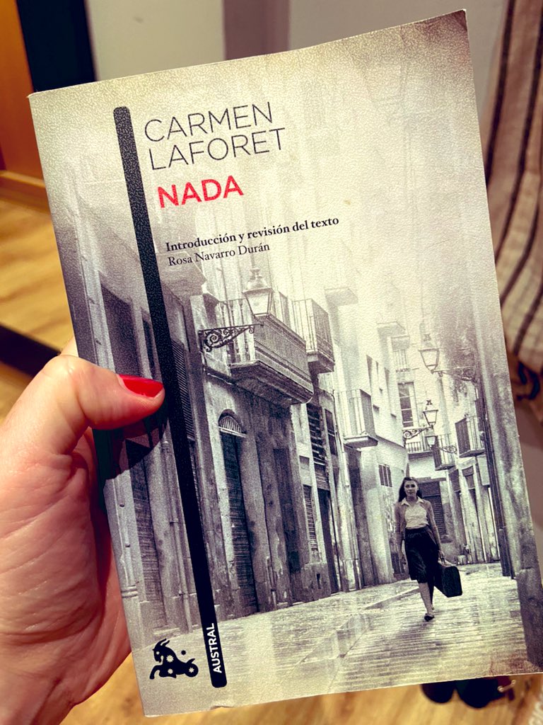 La gran <a href="/Maguspe/">Agustina Pérez. Estoy en Bluesky</a> se sale con sus #VocesVeladas una serie de conferencias extraordinarias sobre mujeres escritoras. Hoy tocaba Carmen Laforet. 

Historia, biografía, obra, contexto, detalles, anécdotas... un gustazo escucharla, vamos. 

<a href="/AmbraLlibres/">Ambra Llibres</a>