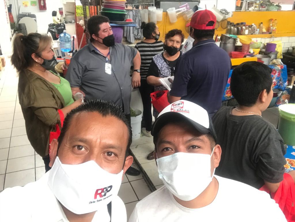 CiriloSalasH's tweet photo. Las causas nos mueven, hacer comunidad compromete a los políticos estar al servicio de los ciudadanos, por los que se fueron, por los que quedamos, por los que vienen, aquí estoy y estaré, la fuerza del progreso está en tus manos.
#ProfeCirilo
#HastaLaVictoria https://t.co/EcZ0dEQL6D