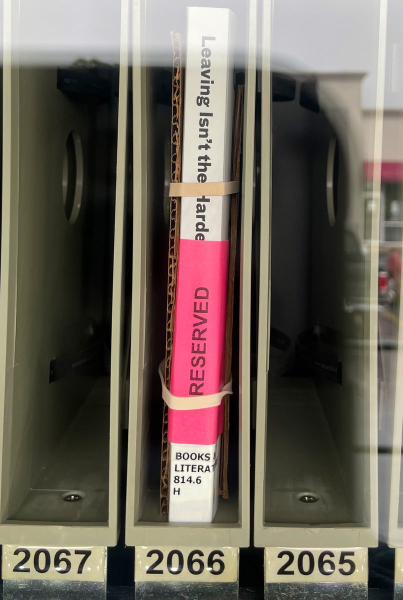 CRussell_Ice's tweet image. Do you use the Library Express West? Is this your book that is waiting for you? Are you interested in having a new best friend? BECAUSE I AM INTERESTED. @springfieldlib #bookbestfriends #inthequeue #missedlibraryconnections