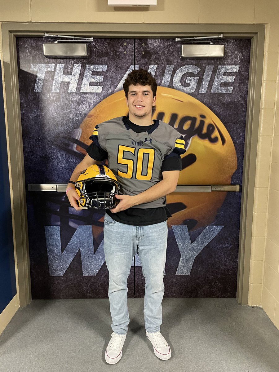 I had a great visit today at <a href="/AugieILfootball/">Augustana Football</a> Thank you <a href="/Coachragone/">David Ragone</a> for having me I had a great time learning about what AUGIE has to offer!! <a href="/robertpomazak/">Robert Pomazak</a> <a href="/Coach_JGroff/">Joe Groff</a> <a href="/scnfbrecruits/">@scnfbrecruits</a> <a href="/CoachBigPete/">Peter "Coach Big Pete" Leinweber</a>