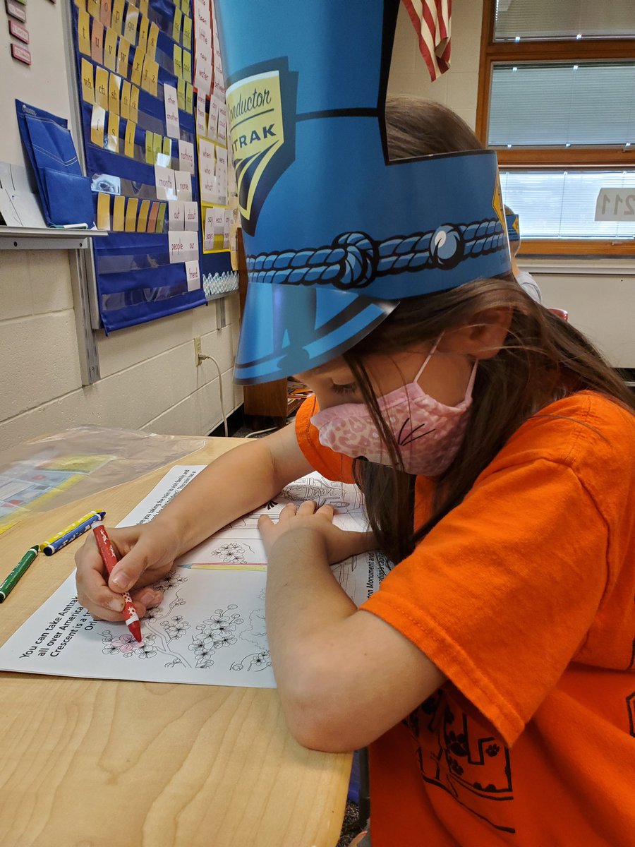 MKehlerLibrary's tweet photo. Amtrak thank you for helping to make  our reading celebration extra special! 🚂 #amtrak #bobcatproud https://t.co/QFTKKgNwr1