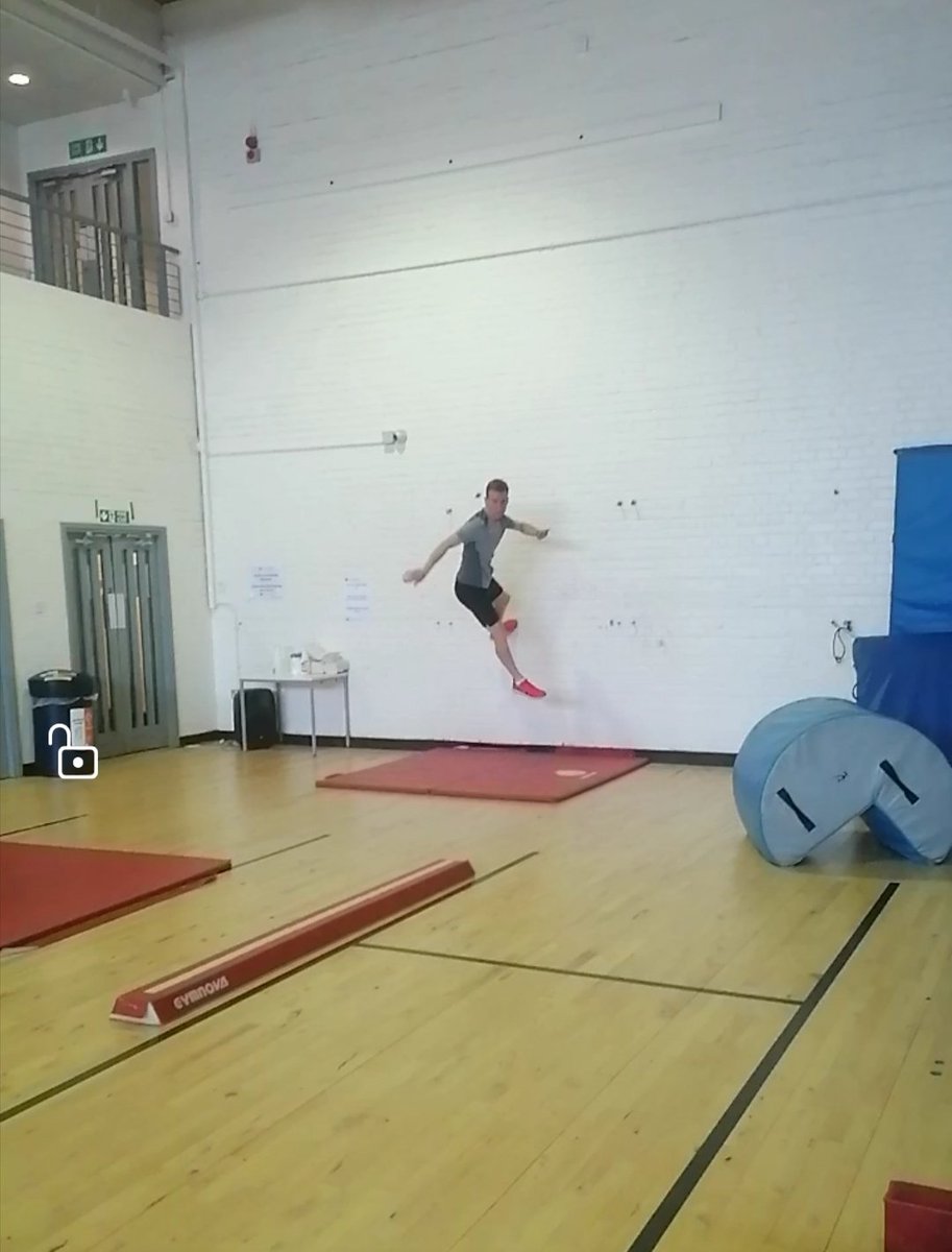 karenmunro28's tweet image. In my happy place, working with the students.
We have been exploring different ways to engage learners in gymnastics, also some great examples of co-operative learning through Parkour. @pgdepe @MorayHouse