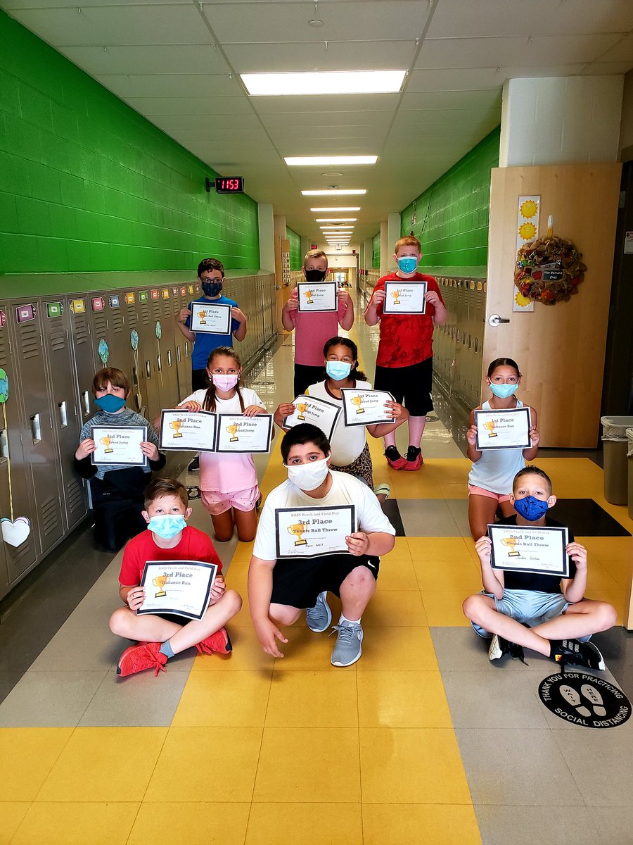 BaesMrs's tweet photo. Track and Field Day 🏃‍♂️🏃‍♀️🏆🎉 @Principal_BAES @mr_abbey7 @BrownsvilleSd https://t.co/x0hiWRmzu7